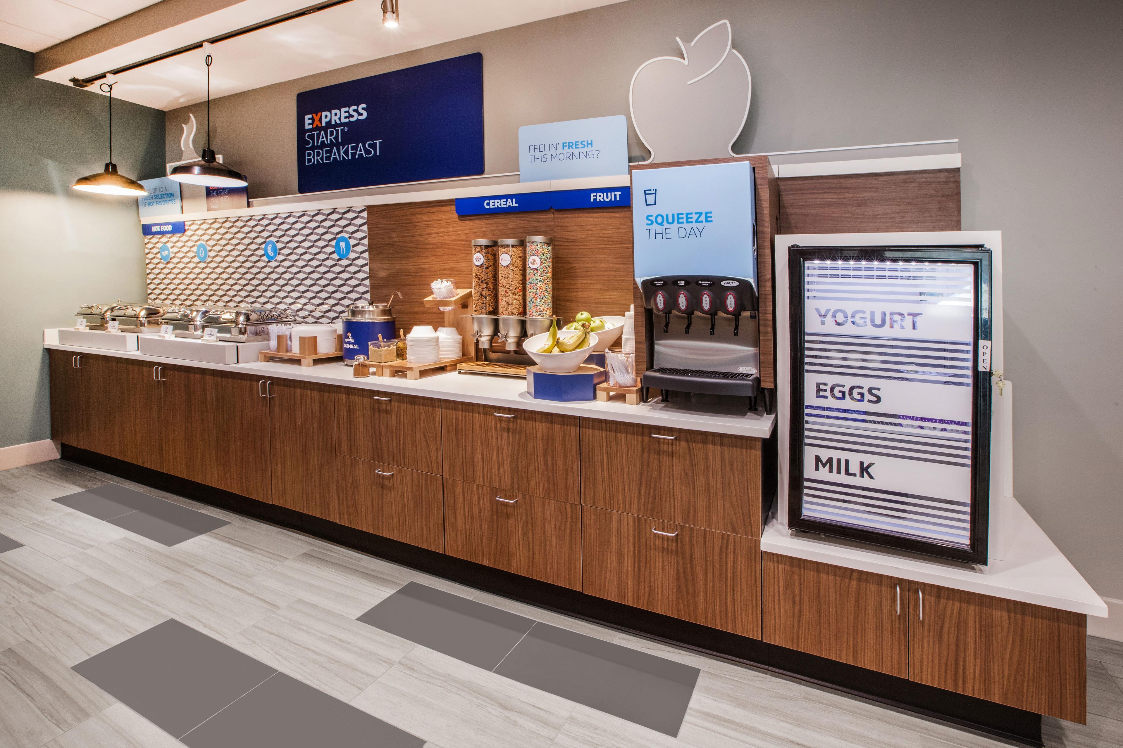 Holiday Inn Express Hotel & Suites Marion By Ihg Bagian luar foto