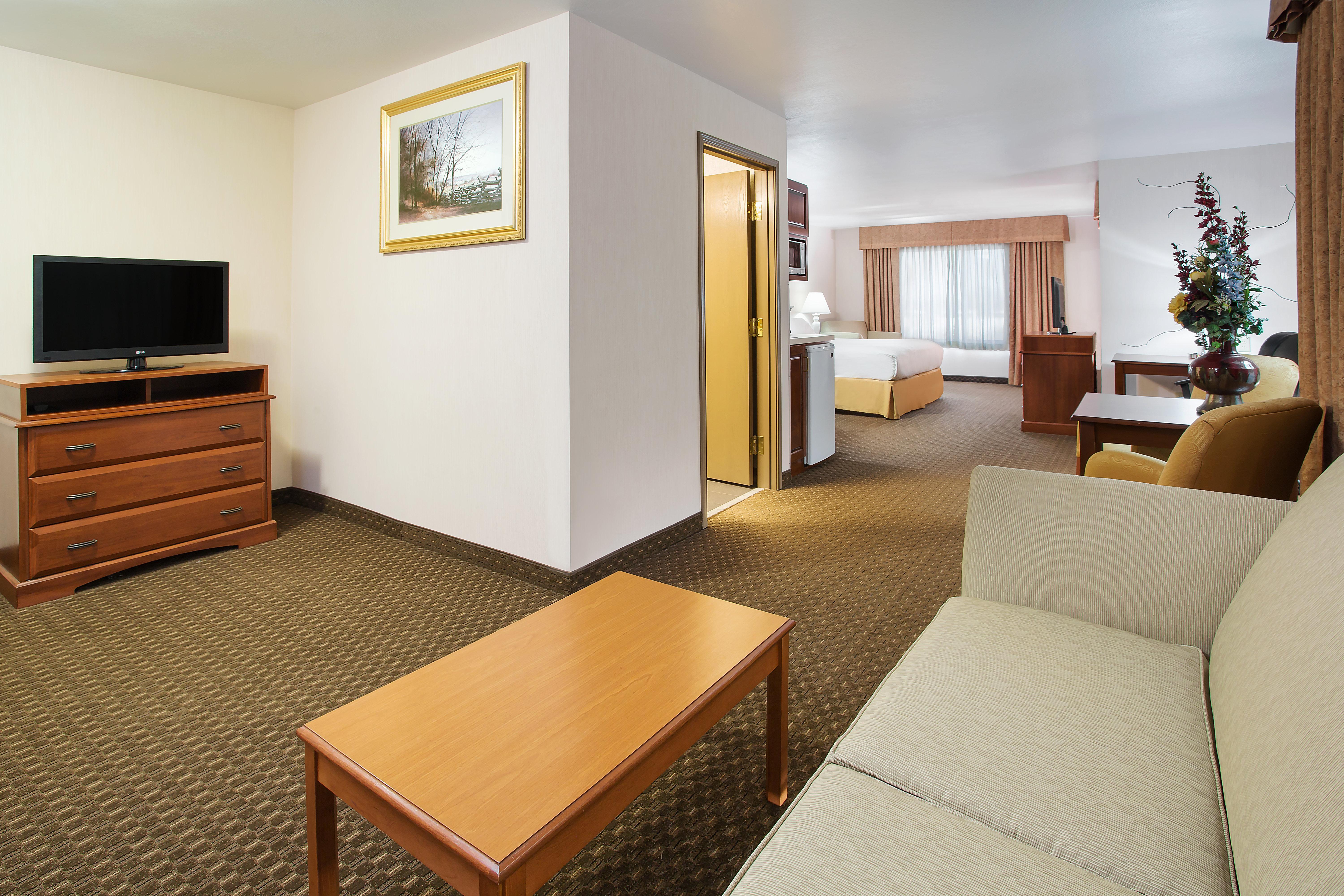 Holiday Inn Express Hotel & Suites Marion By Ihg Bagian luar foto