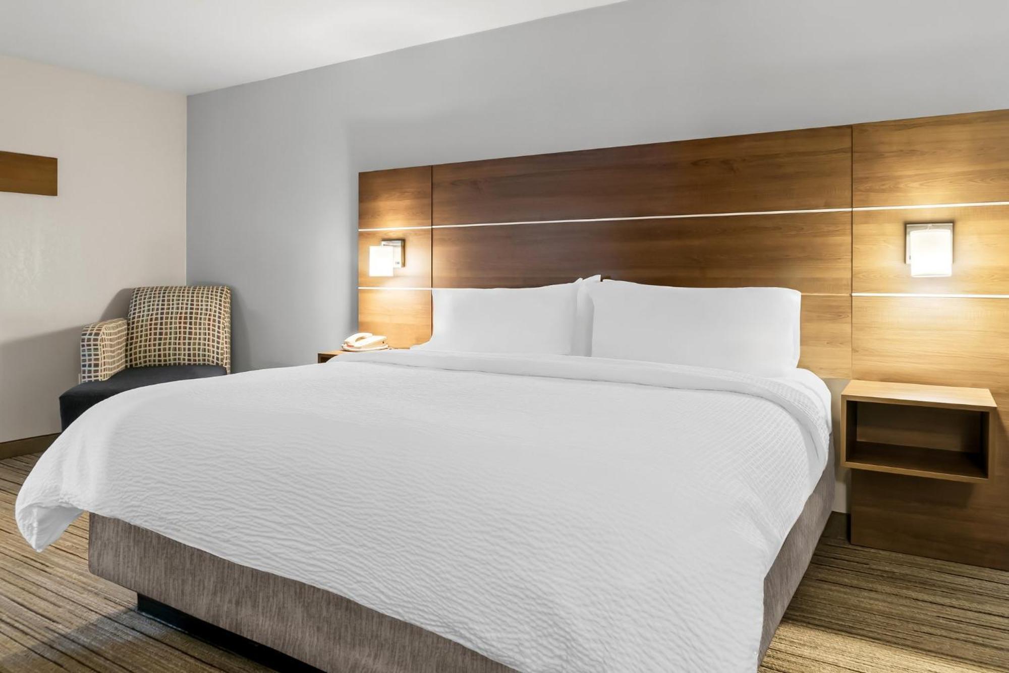 Holiday Inn Express Hotel & Suites Marion By Ihg Bagian luar foto