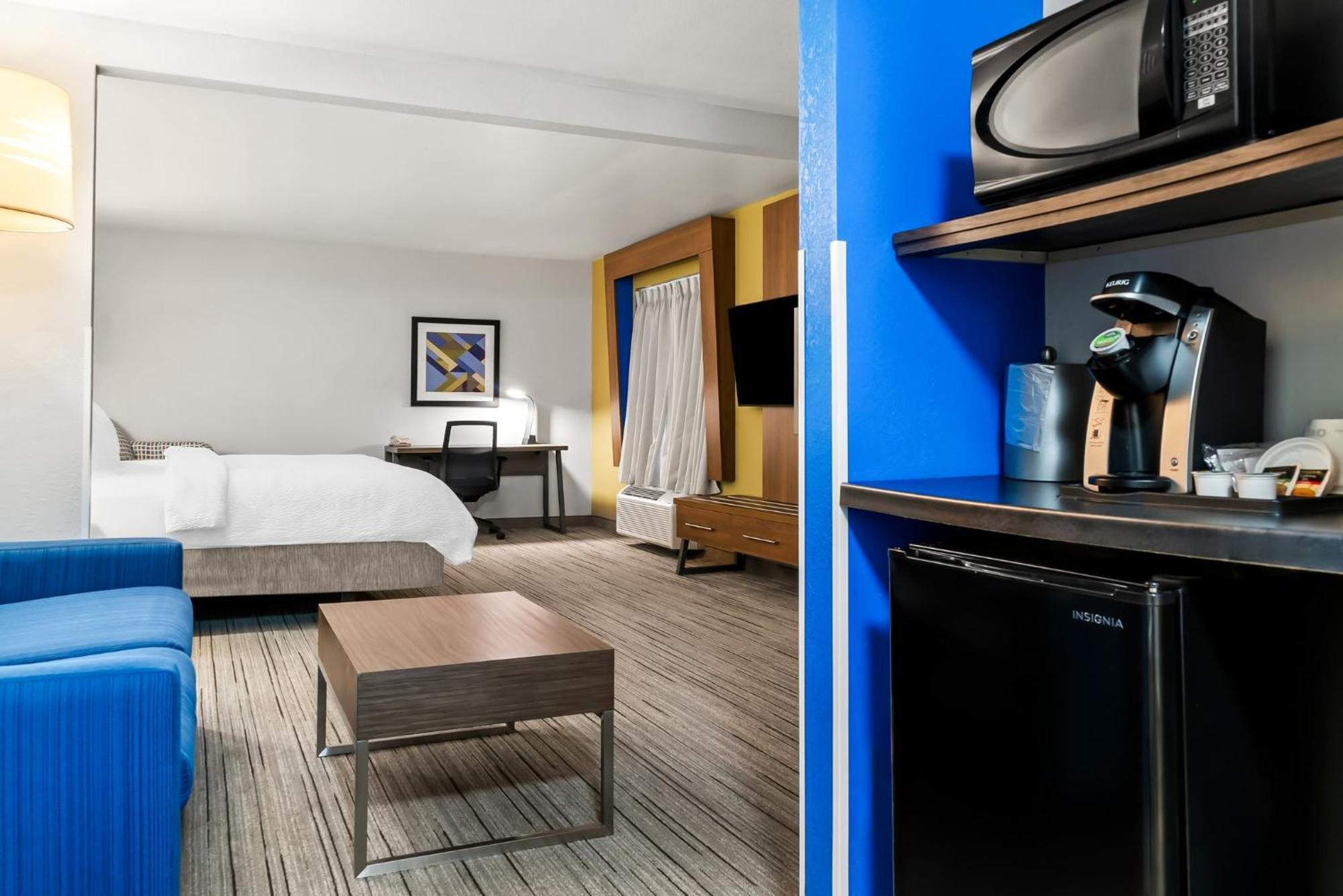 Holiday Inn Express Hotel & Suites Marion By Ihg Bagian luar foto