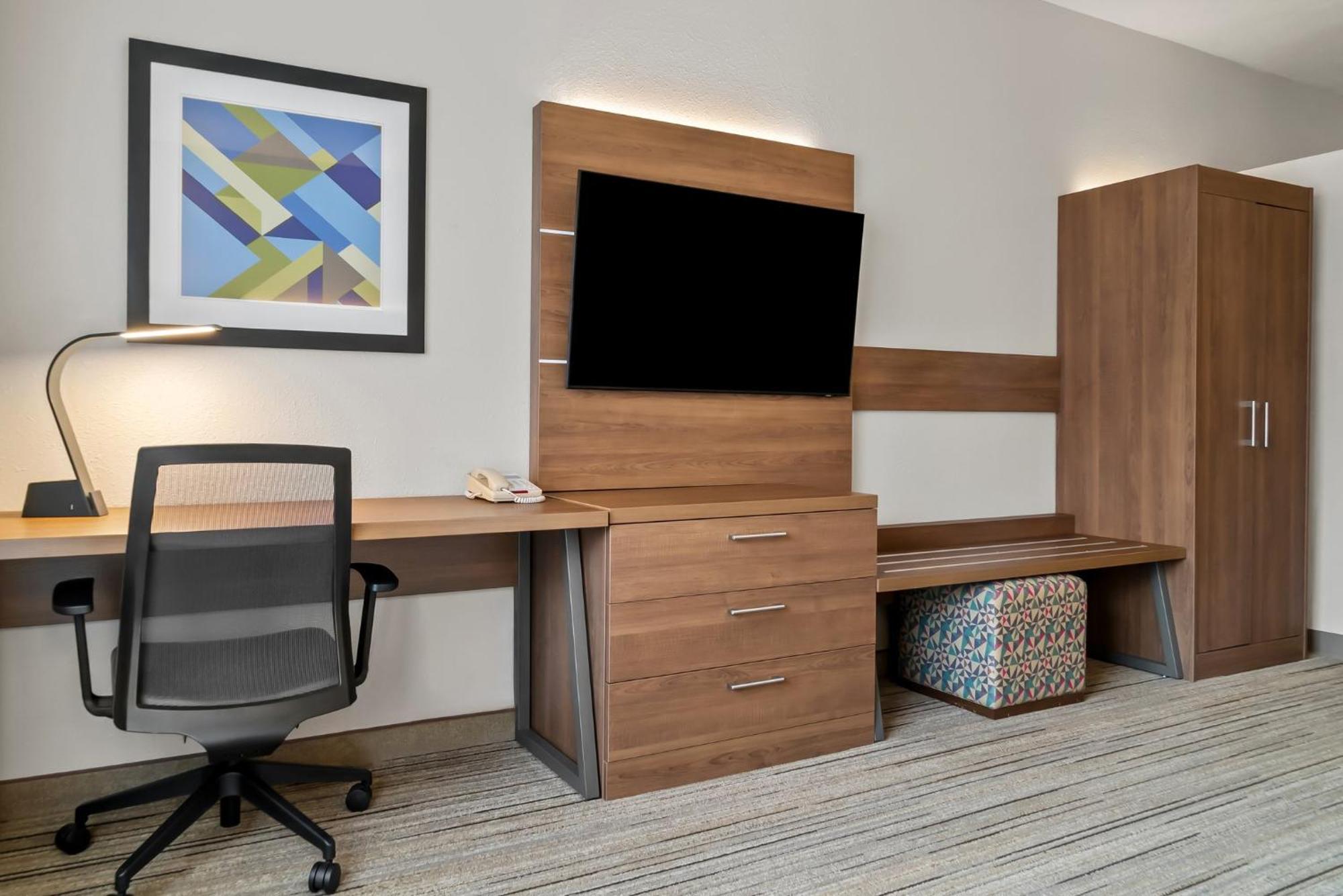 Holiday Inn Express Hotel & Suites Marion By Ihg Bagian luar foto