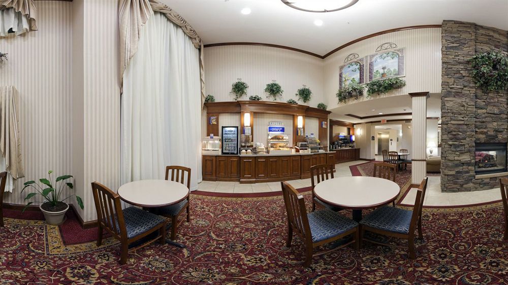 Holiday Inn Express Hotel & Suites Marion By Ihg Bagian luar foto